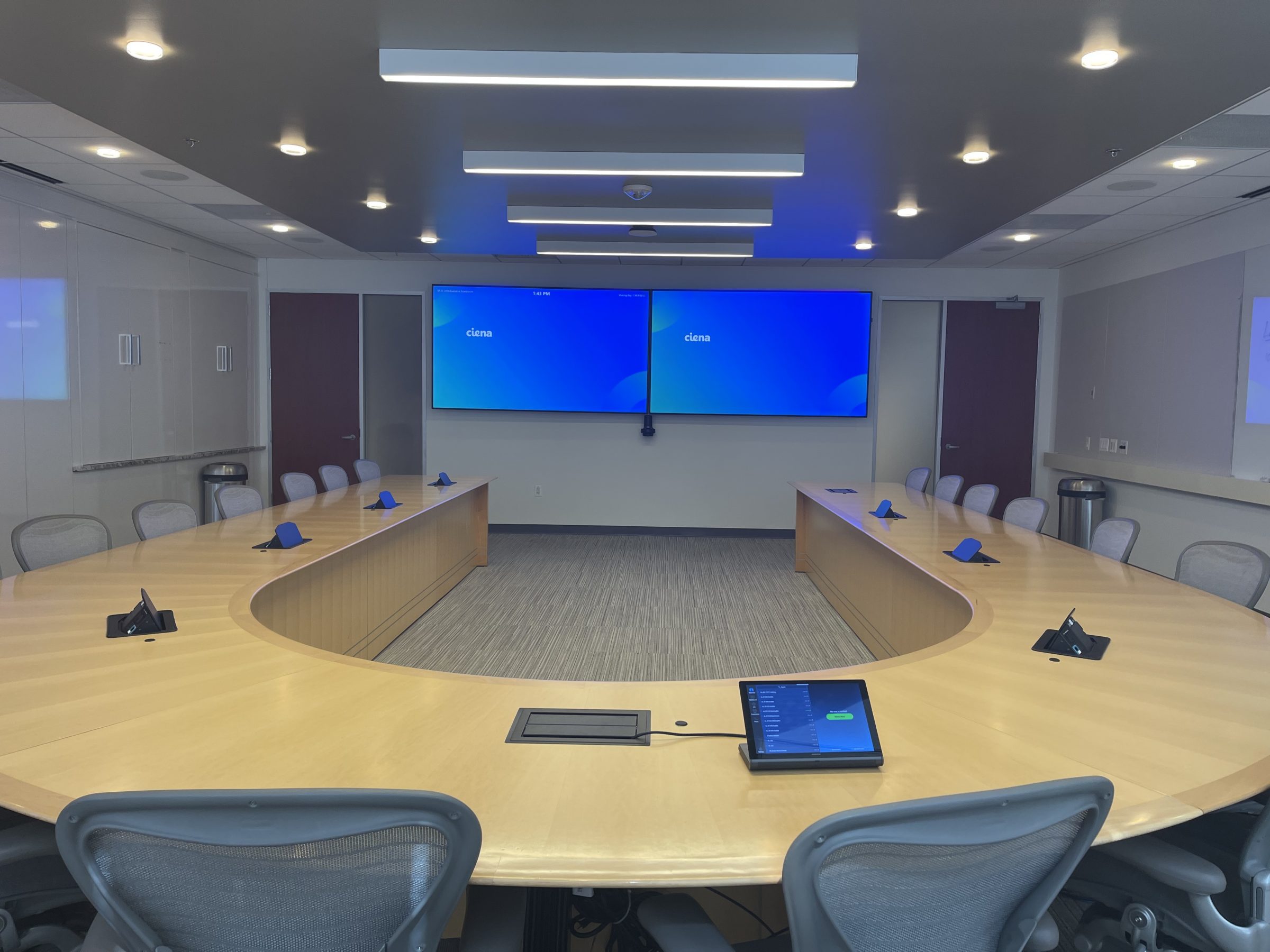 LightWerks can execute large-scale audio-visual solutions on a nationwide level.