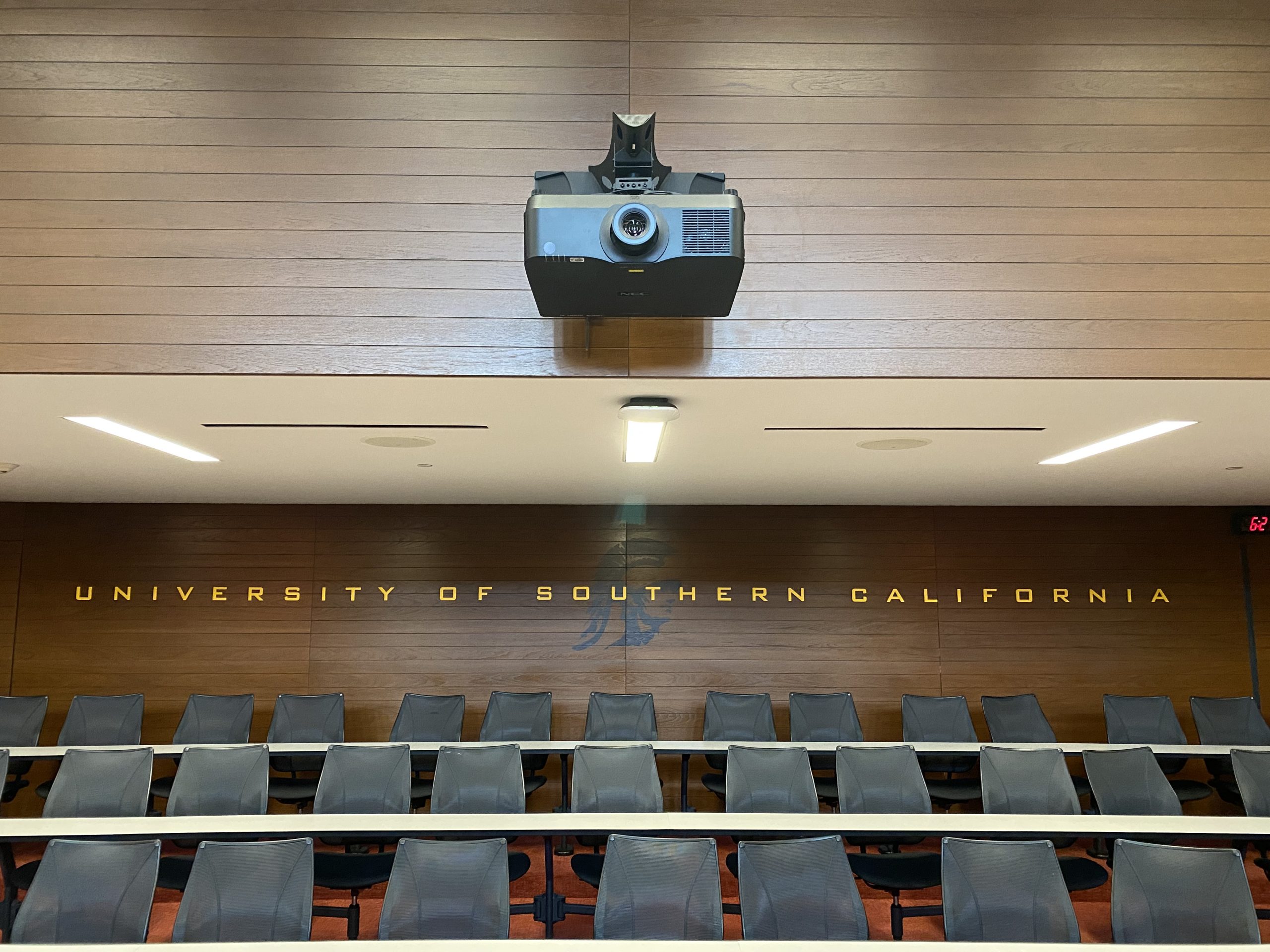 usc-projector